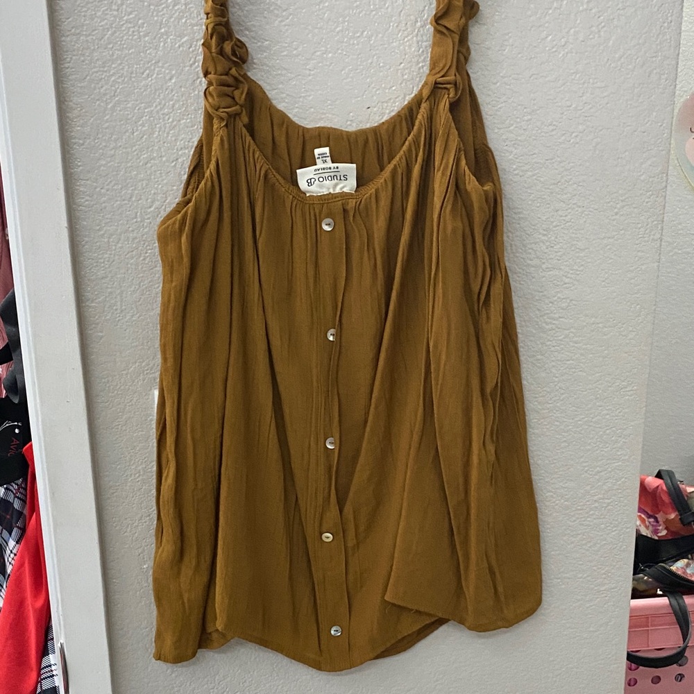 Storia Women's Mustard Button-Front Tank Top
